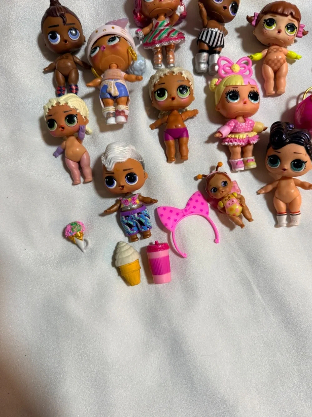 L.O.L. Surprise Dolls Lot of 11 + Accessories